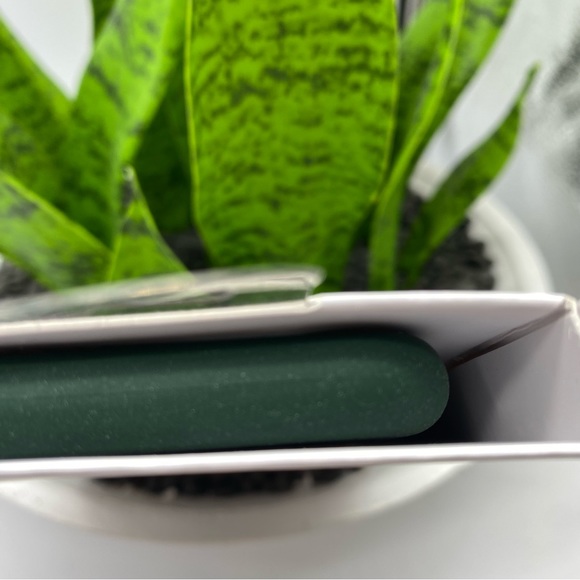 PURO Italian Style ICON Soft+Microfibre Inside iPhone 11 PRO MAX in Dark Green - Picture 3 of 5